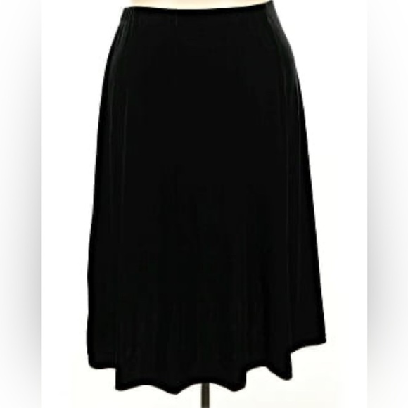 Marisa Christina Dresses & Skirts - Marisa Christina Black plus  Midi Skirt size 1X